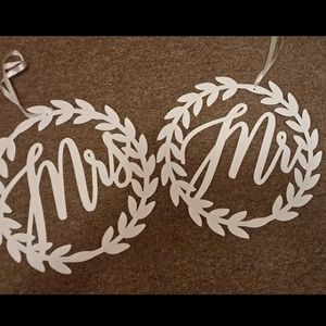 Metal Mr n Mrs hanging sign